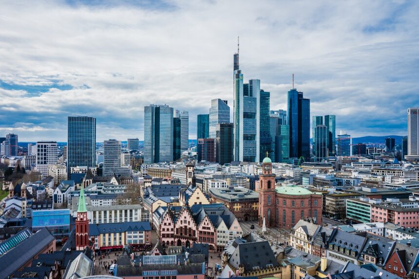 Photo by Leonhard_Niederwimmer frankfurt, main, skyline